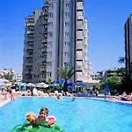 Margarita Aparthotel 3*